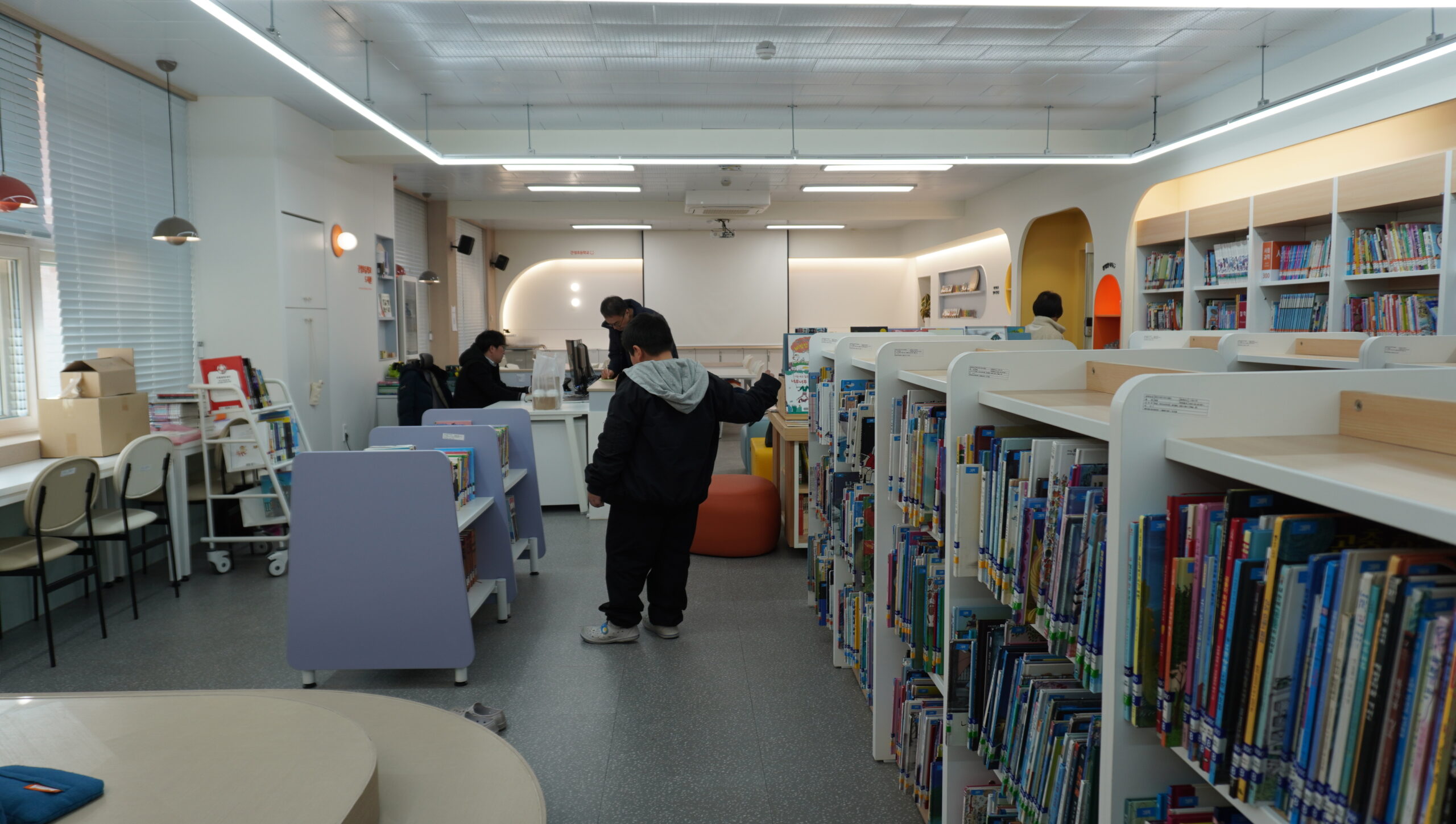 한국에서 학원, 성공, 행복을 둘러싼 질문들